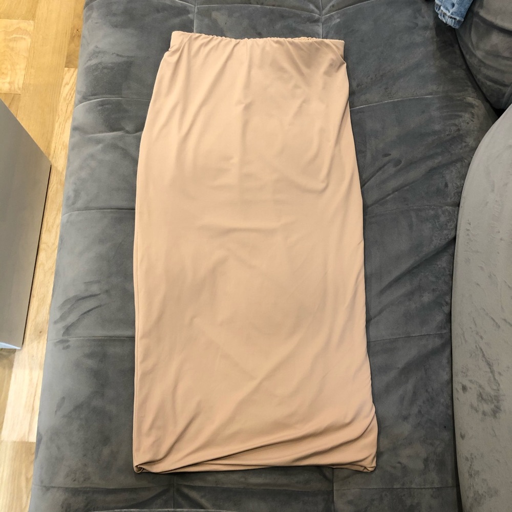 NWOT StyleKeepers Nude Midi Skirt